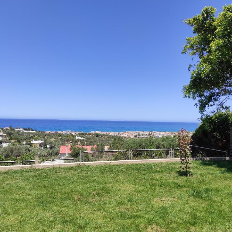 Sea Breeze Villa Rethymno  Exterior photo